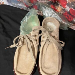 Stylish Tan and Brown Women's Loafers sz 9